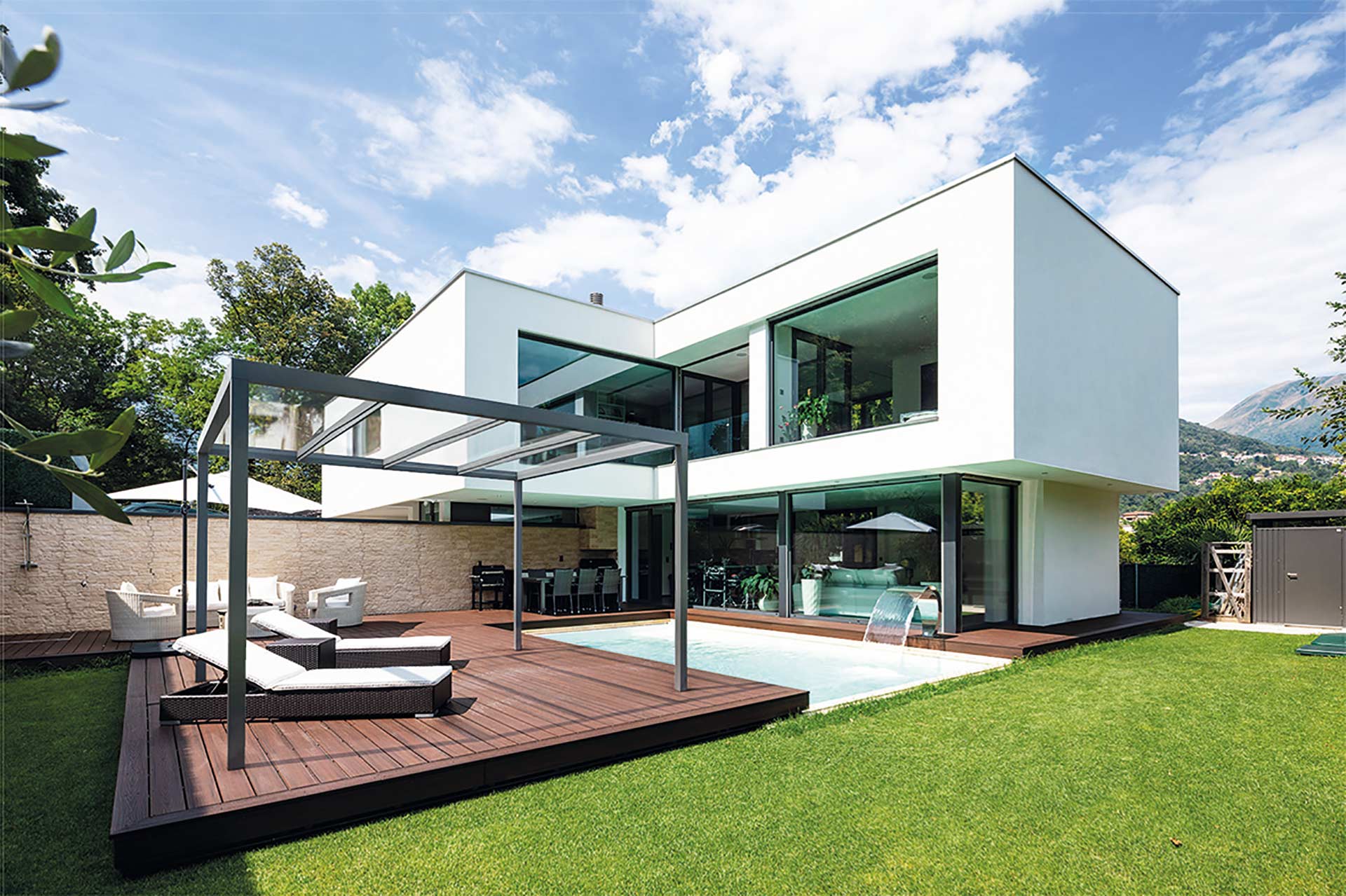 Freistehende Terrassenüberdachung aus Aluminium